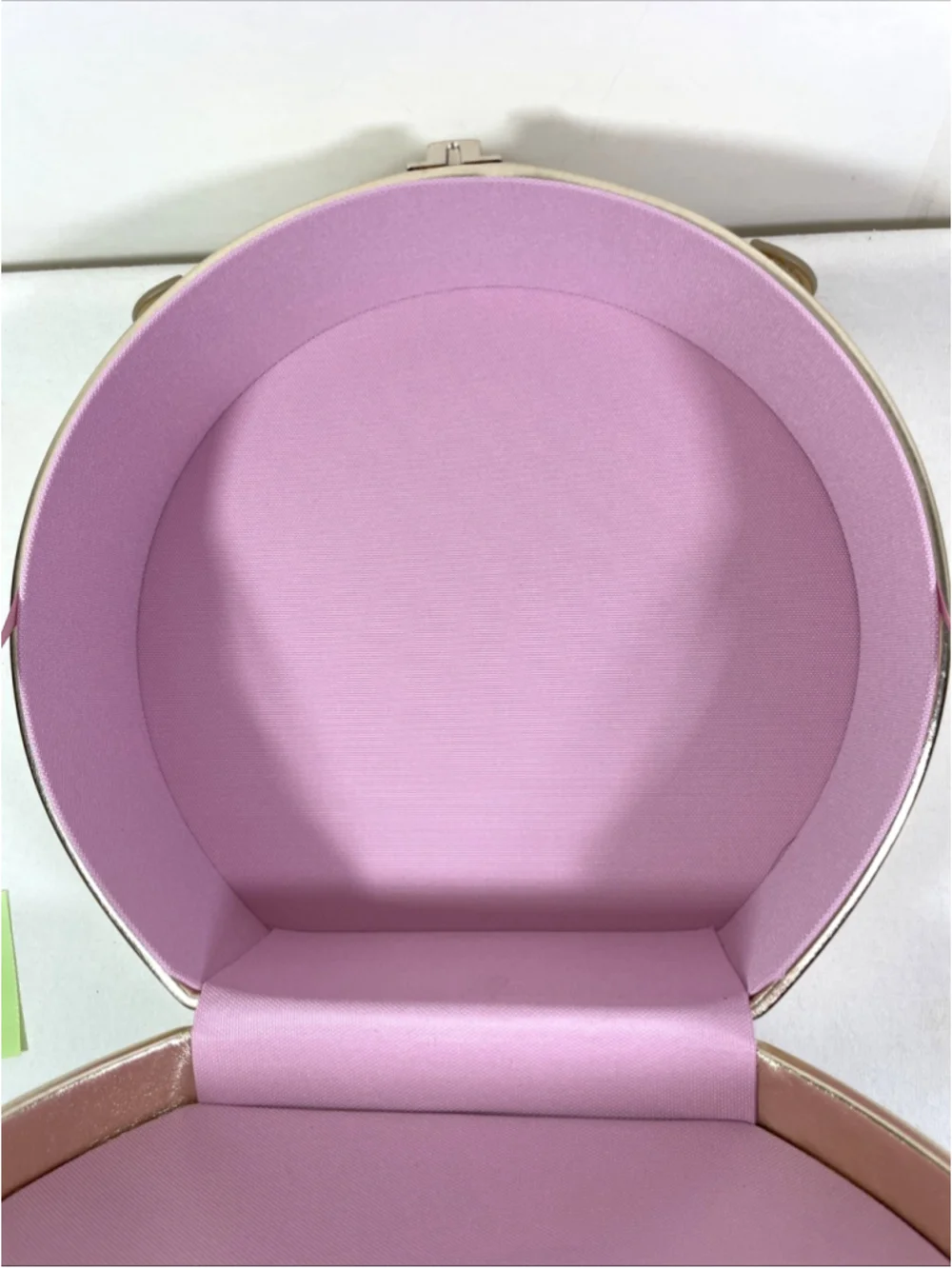 Bobbi Brown Large Shiny Gold Round Cosmetic Travel Case Makeup Bag Pink Interior